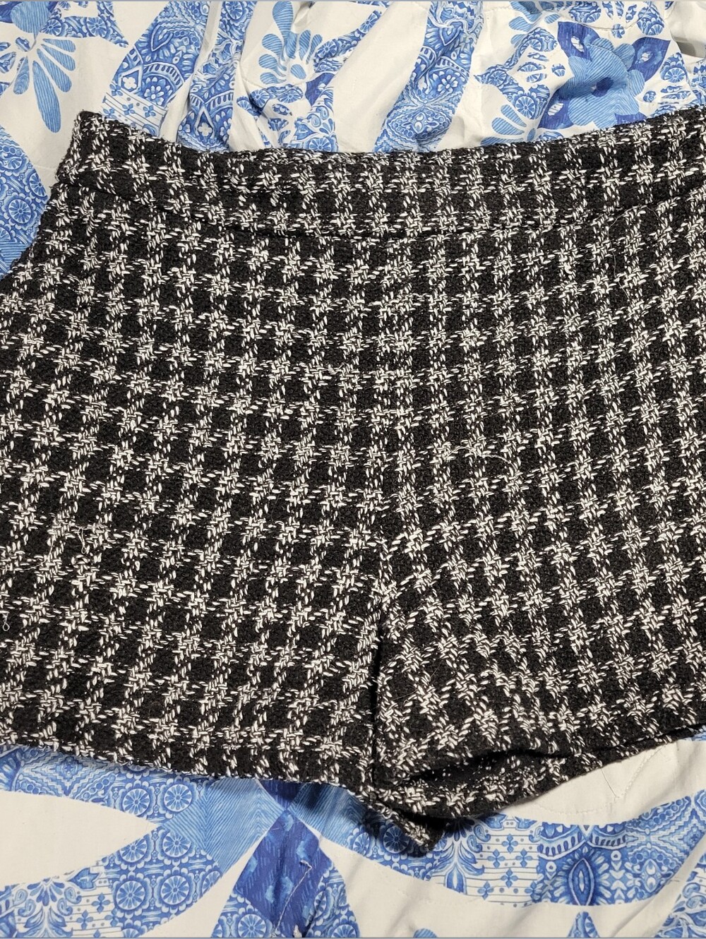 Houndstooth shorts - Picture 2 of 3